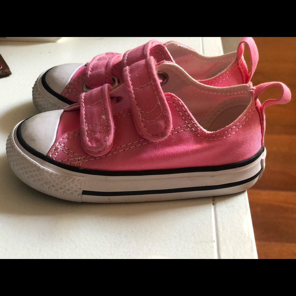 Pink converse shoes